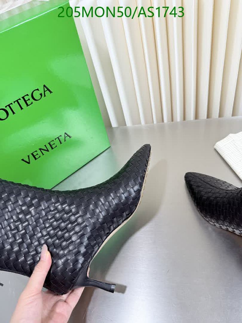 BV-Women Shoes Code: AS1743 $: 205USD