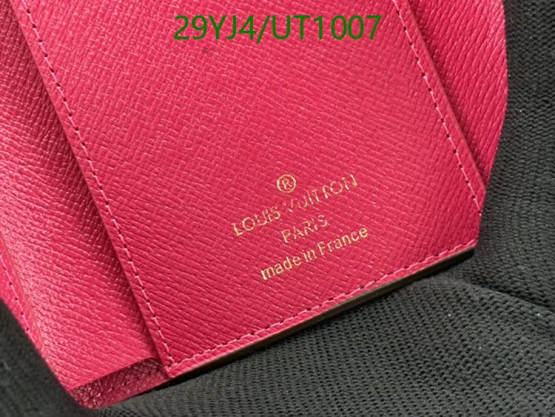 LV-Wallets-4A Quality Code: UT1007 $: 29USD