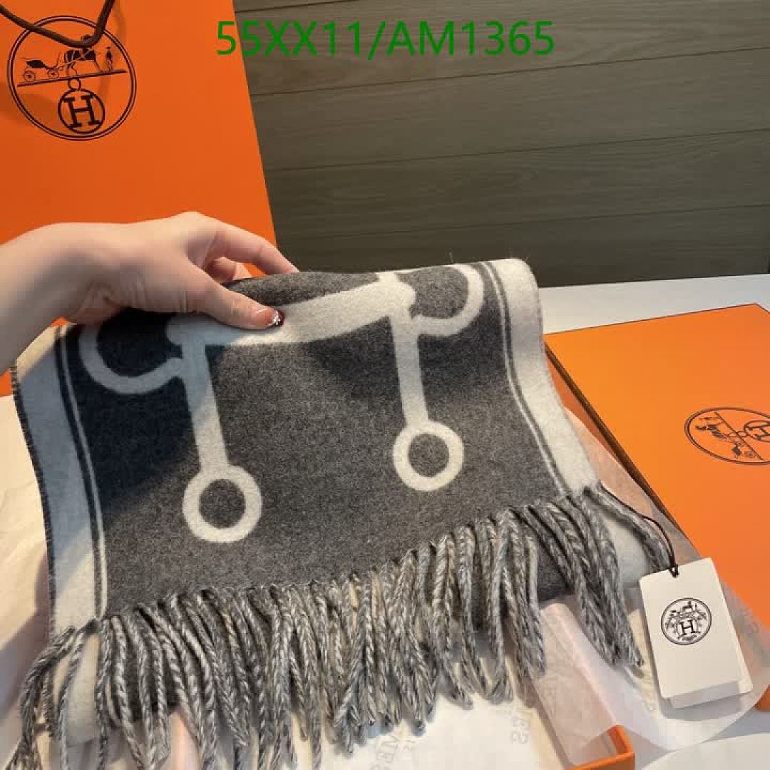 Hermes-Scarves Code: AM1365 $: 55USD