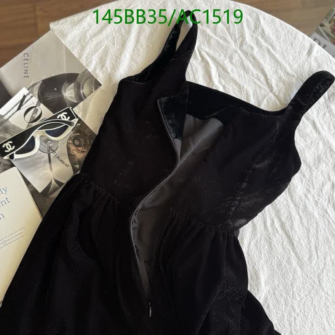 Burberry-Clothing Code: AC1519 $: 145USD