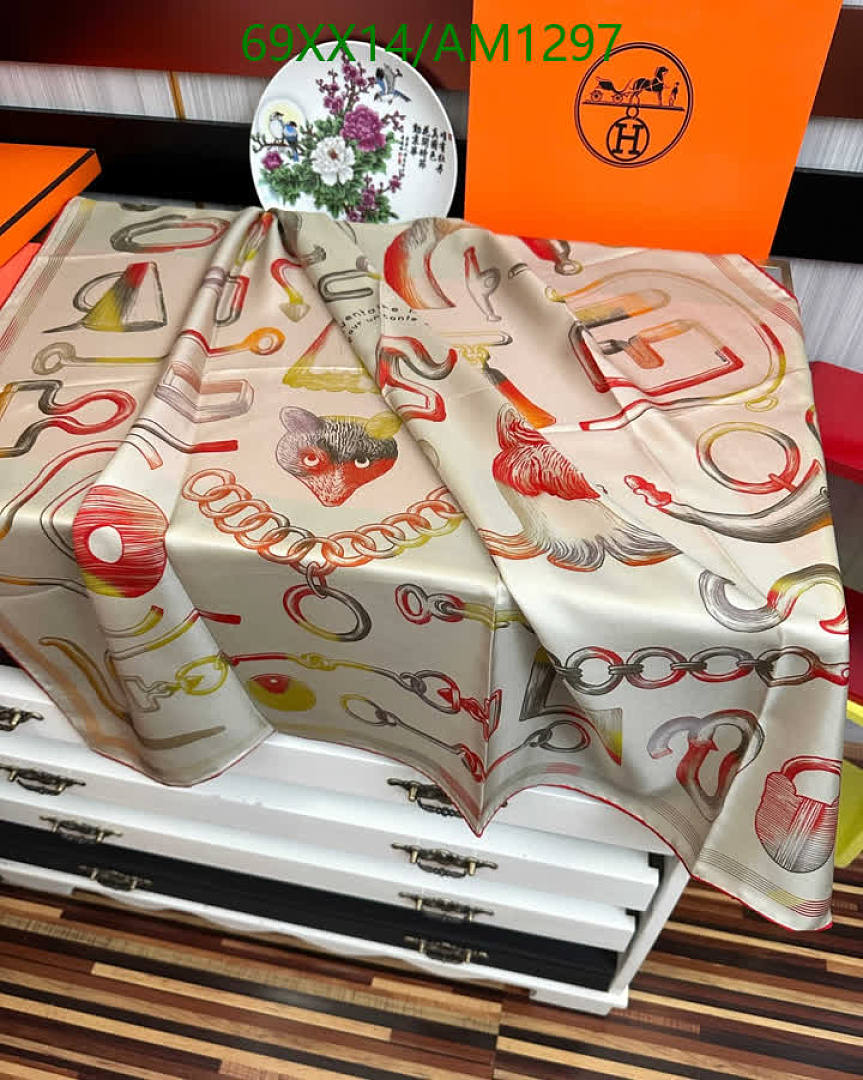 Hermes-Scarves Code: AM1297 $: 69USD