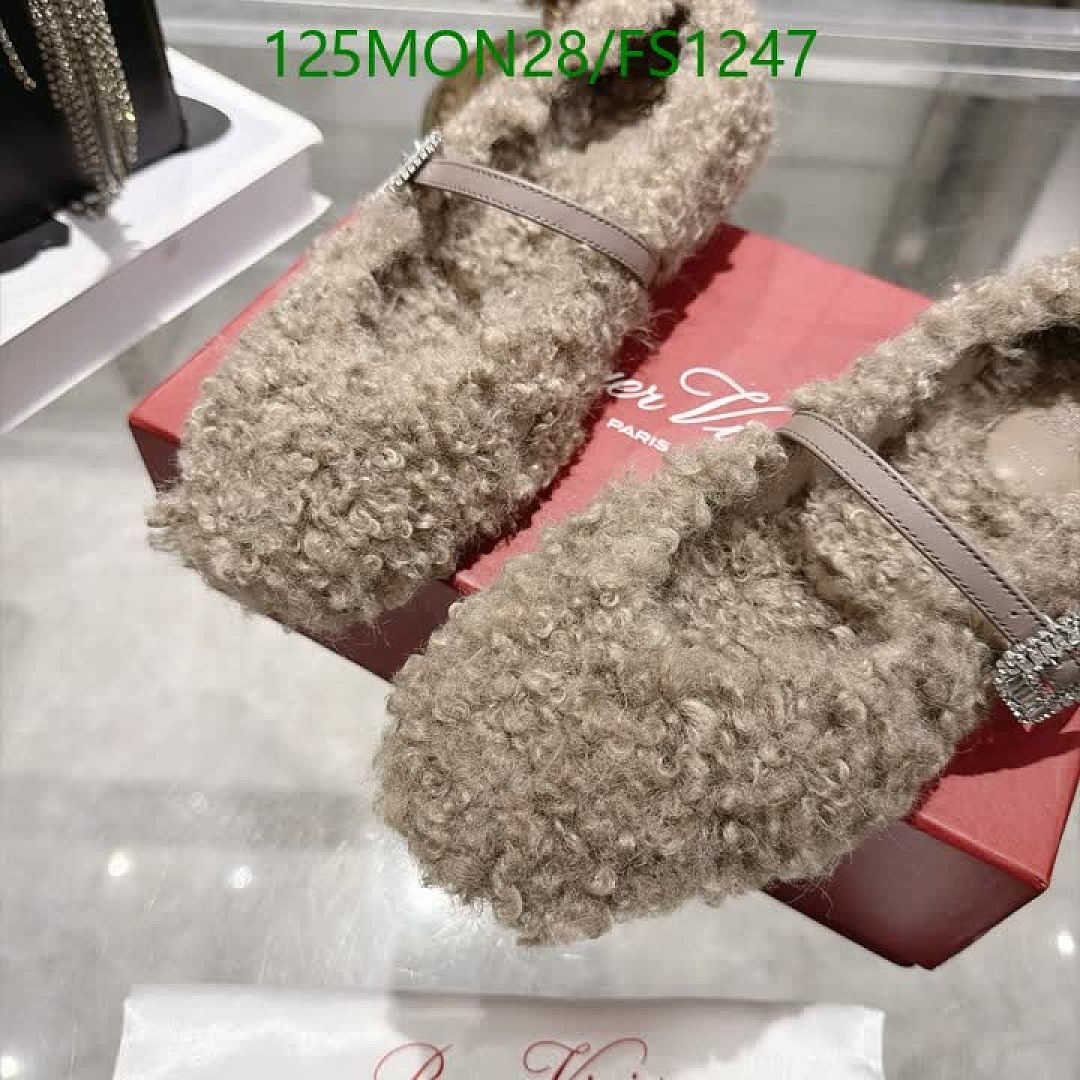 Roger Vivier-Women Shoes Code: FS1247 $: 125USD