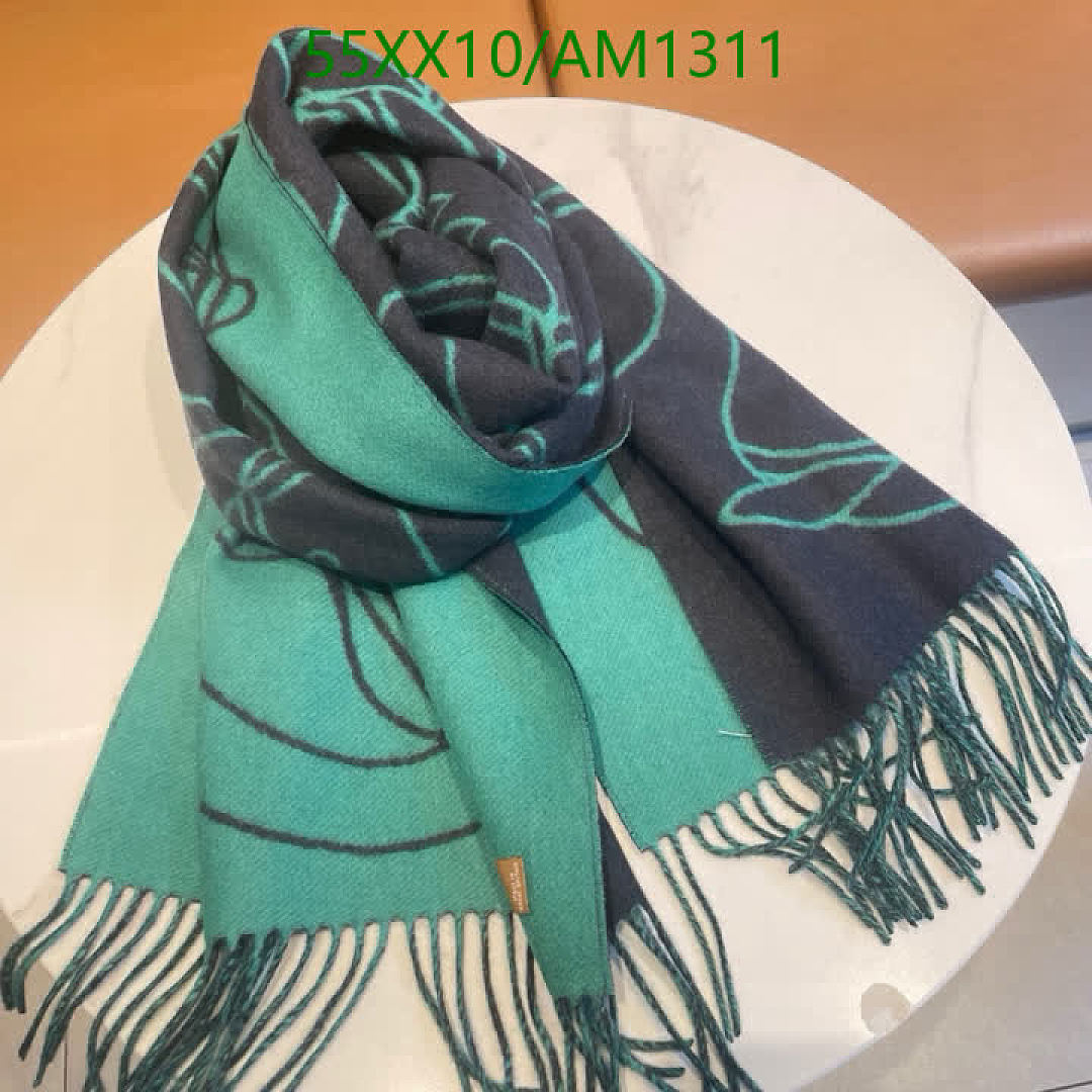 Hermes-Scarves Code: AM1311 $: 55USD