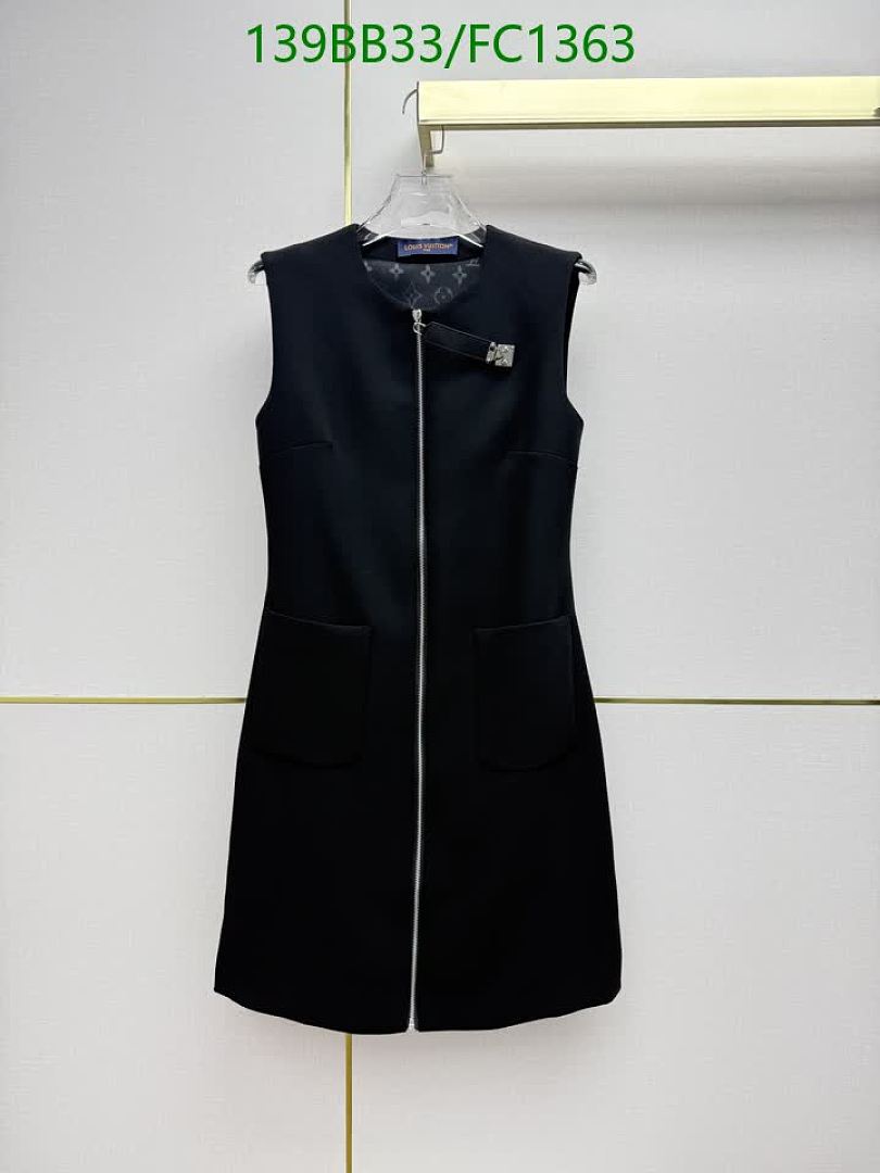 LV-Clothing Code: FC1363 $: 139USD