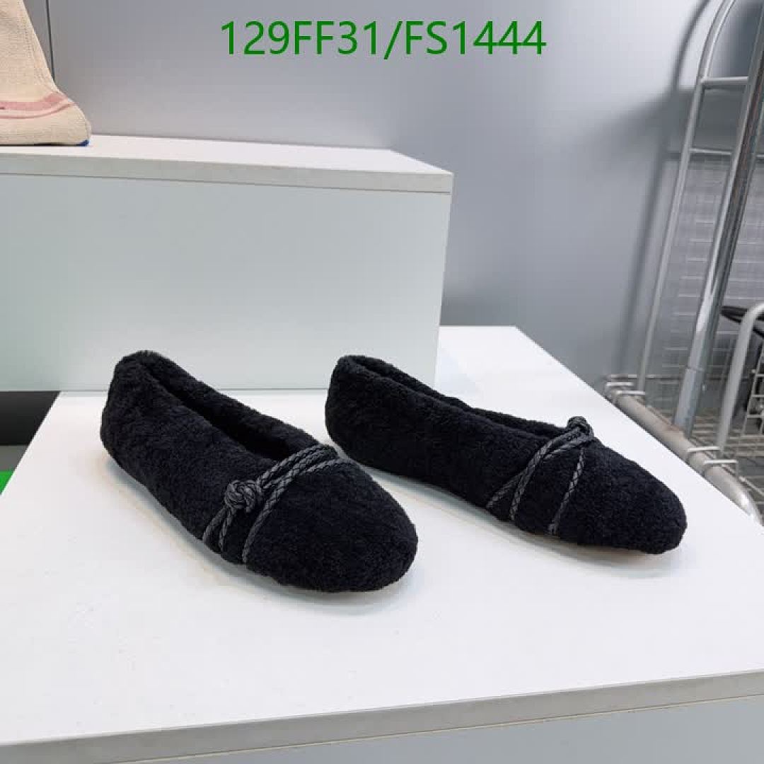 BV-Women Shoes Code: FS1444 $: 129USD
