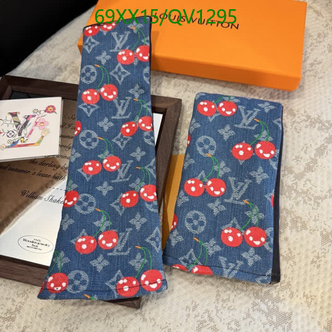LV-Gloves Code: QV1295 $: 69USD