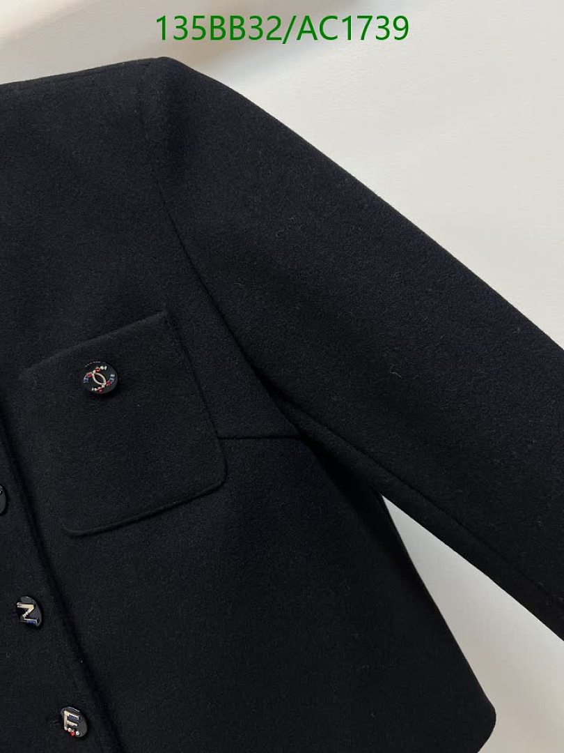 Chanel-Clothing Code: AC1739 $: 135USD