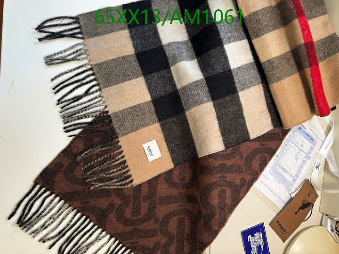 Burberry-Scarves Code: AM1061 $: 65USD