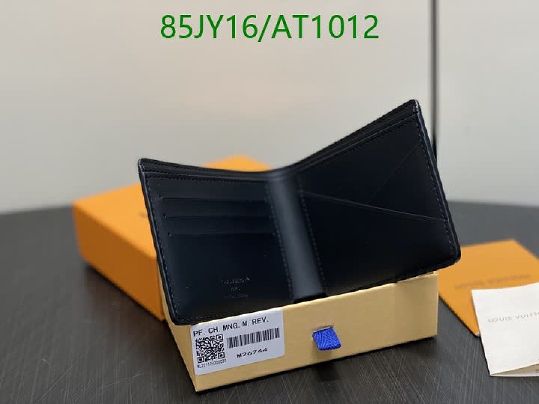LV-WalletsMirror Quality Code: AT1012 $: 85USD