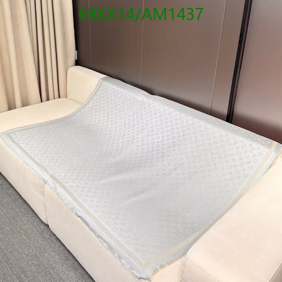 LV-Scarves Code: AM1437 $: 69USD