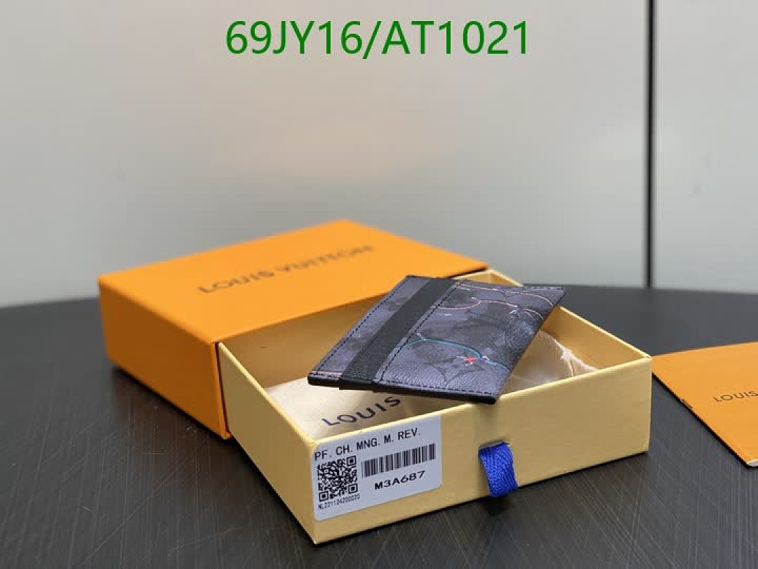 LV-WalletsMirror Quality Code: AT1021 $: 69USD