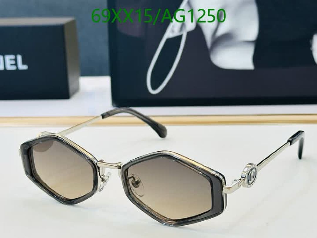 Chanel-Glasses Code: AG1250 $: 69USD