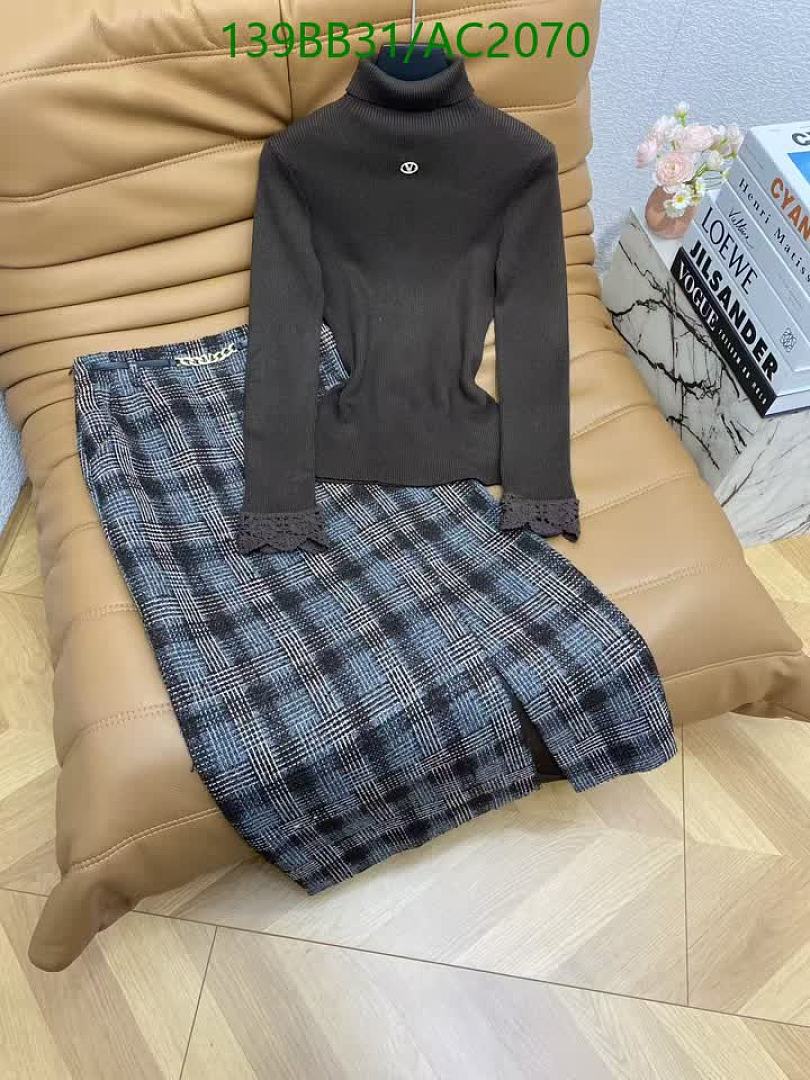 Valentino-Clothing Code: AC2070 $: 139USD