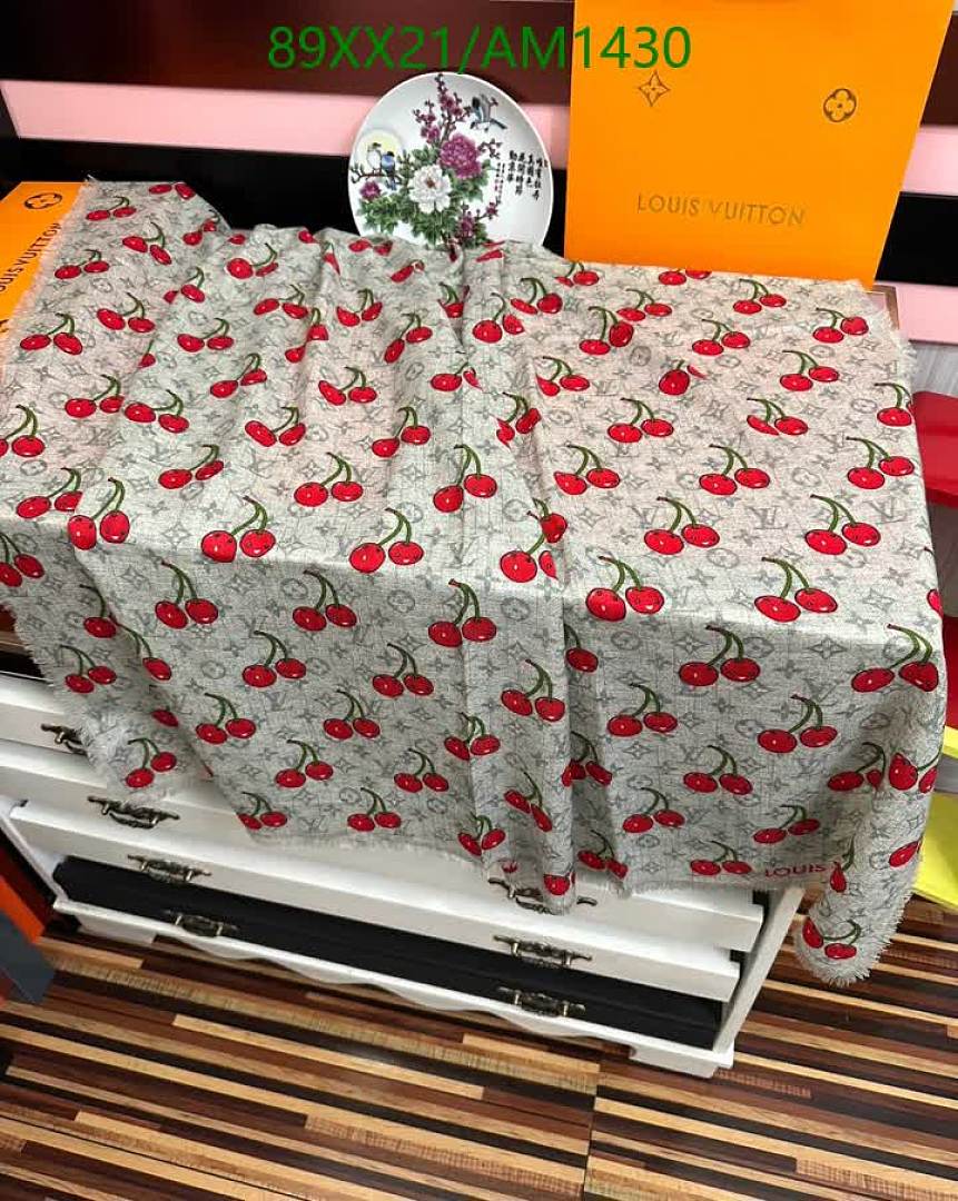 LV-Scarves Code: AM1430 $: 89USD