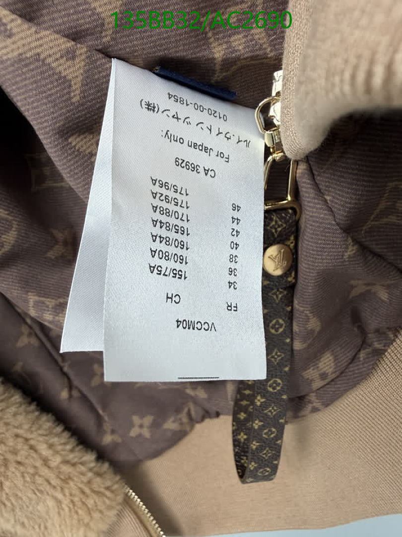 LV-Clothing Code: AC2690 $: 135USD