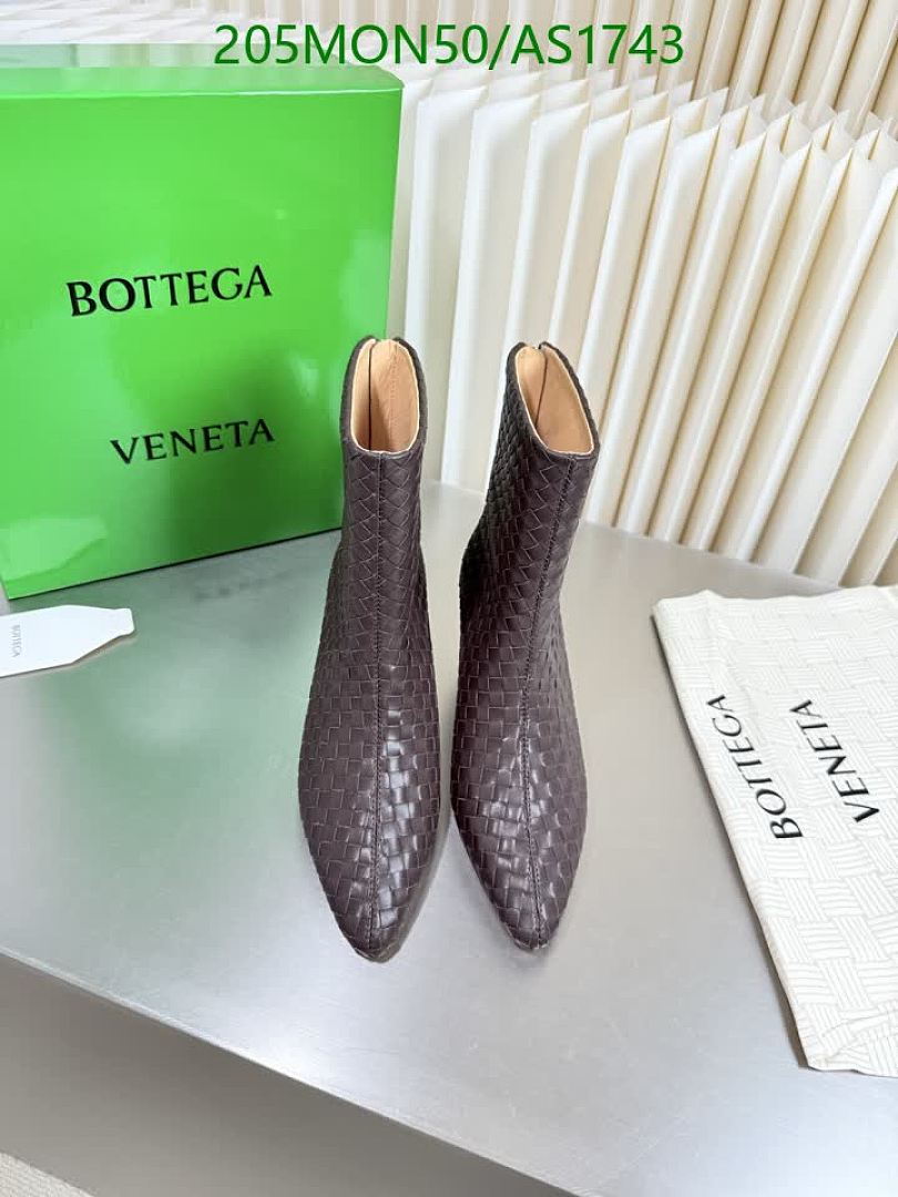 BV-Women Shoes Code: AS1743 $: 205USD
