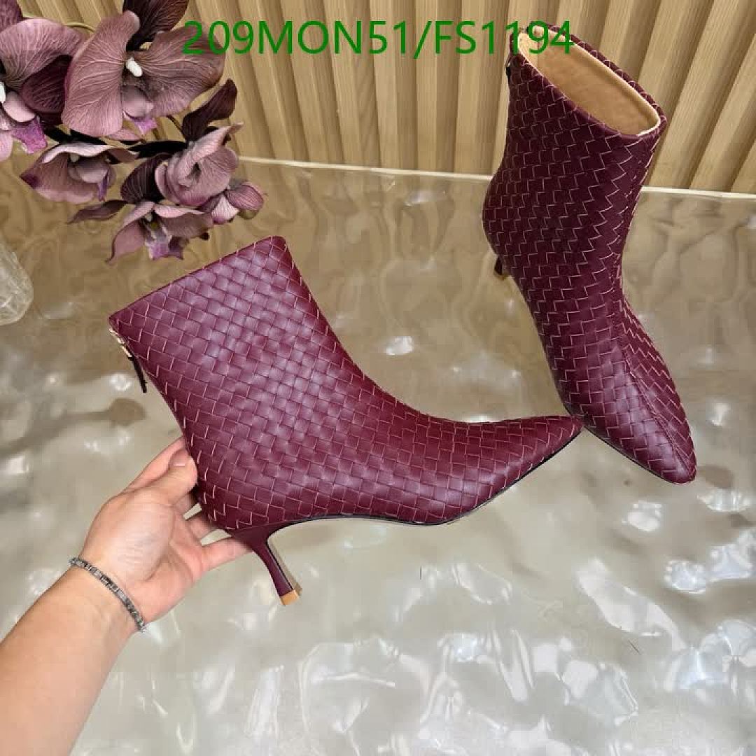 BV-Women Shoes Code: FS1194 $: 209USD