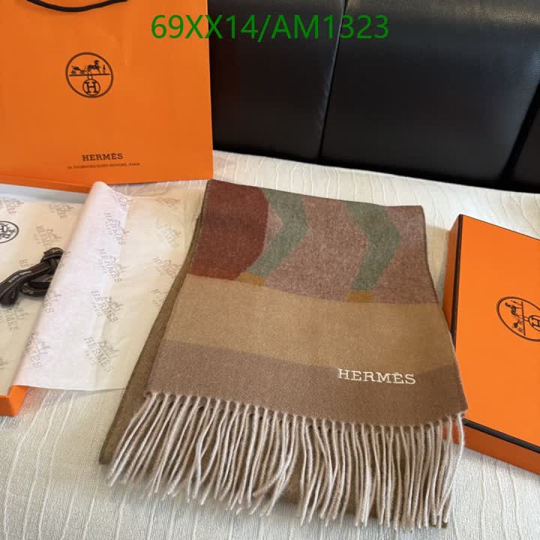 Hermes-Scarves Code: AM1323 $: 69USD