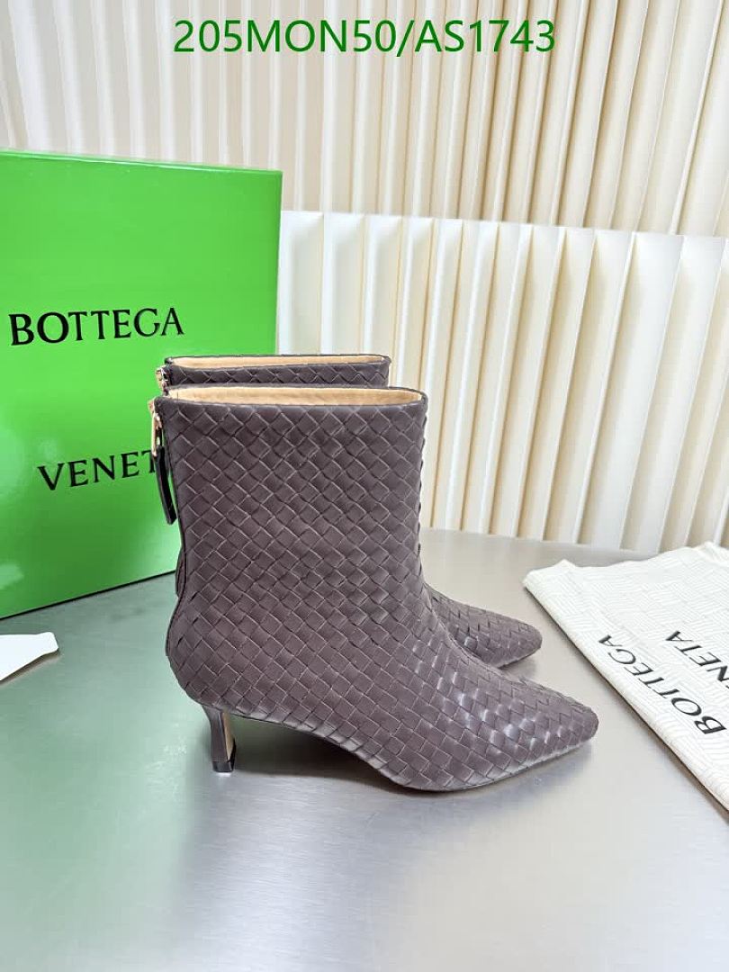 BV-Women Shoes Code: AS1743 $: 205USD