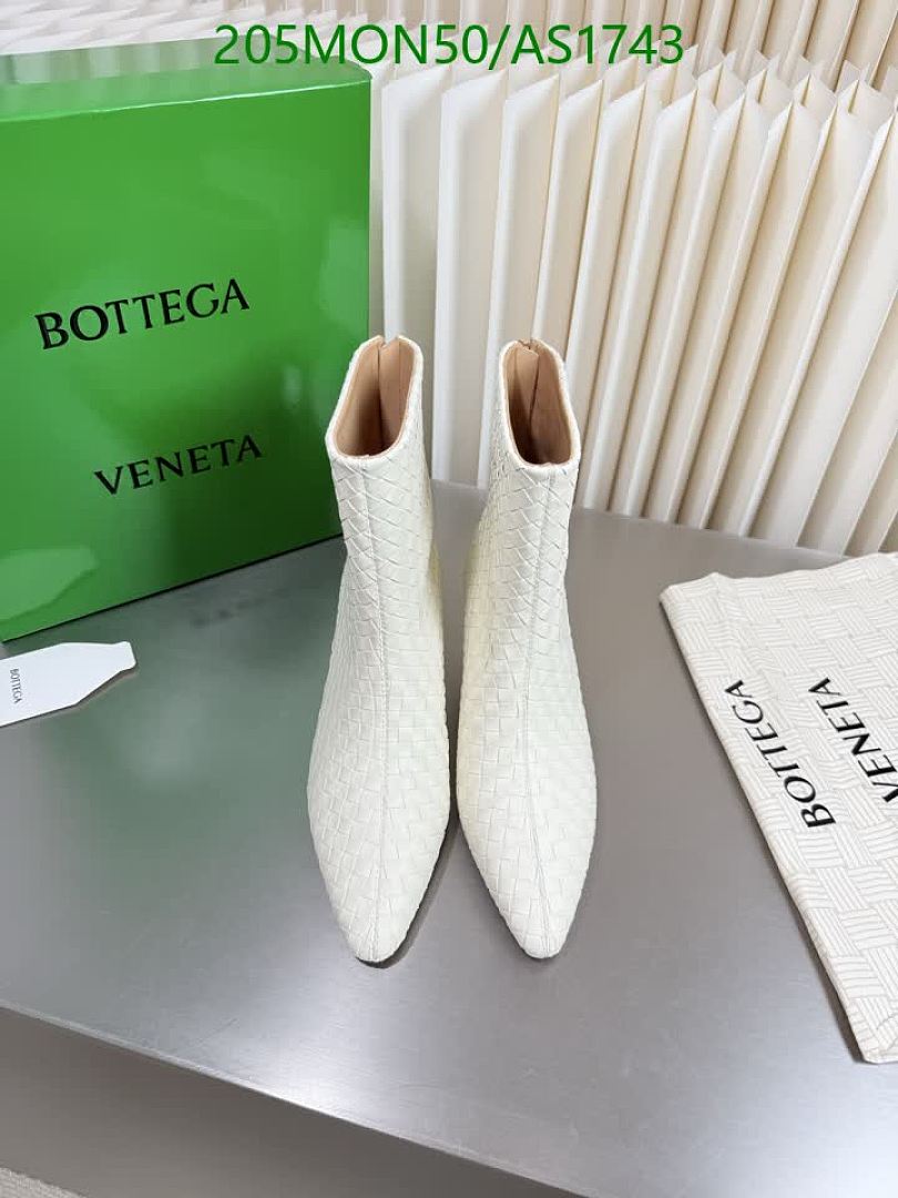 BV-Women Shoes Code: AS1743 $: 205USD