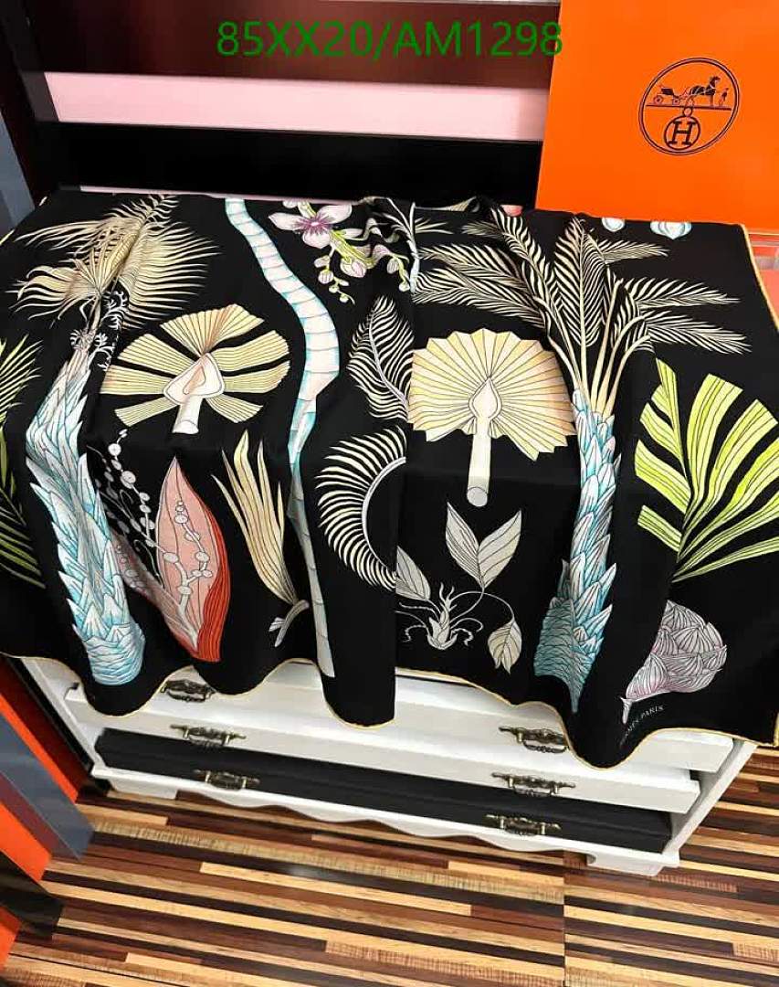 Hermes-Scarves Code: AM1298 $: 85USD