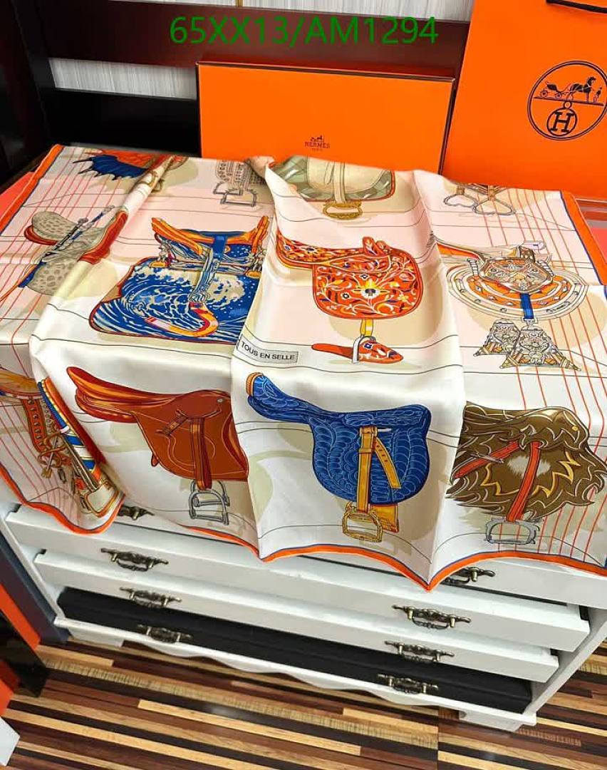 Hermes-Scarves Code: AM1294 $: 65USD