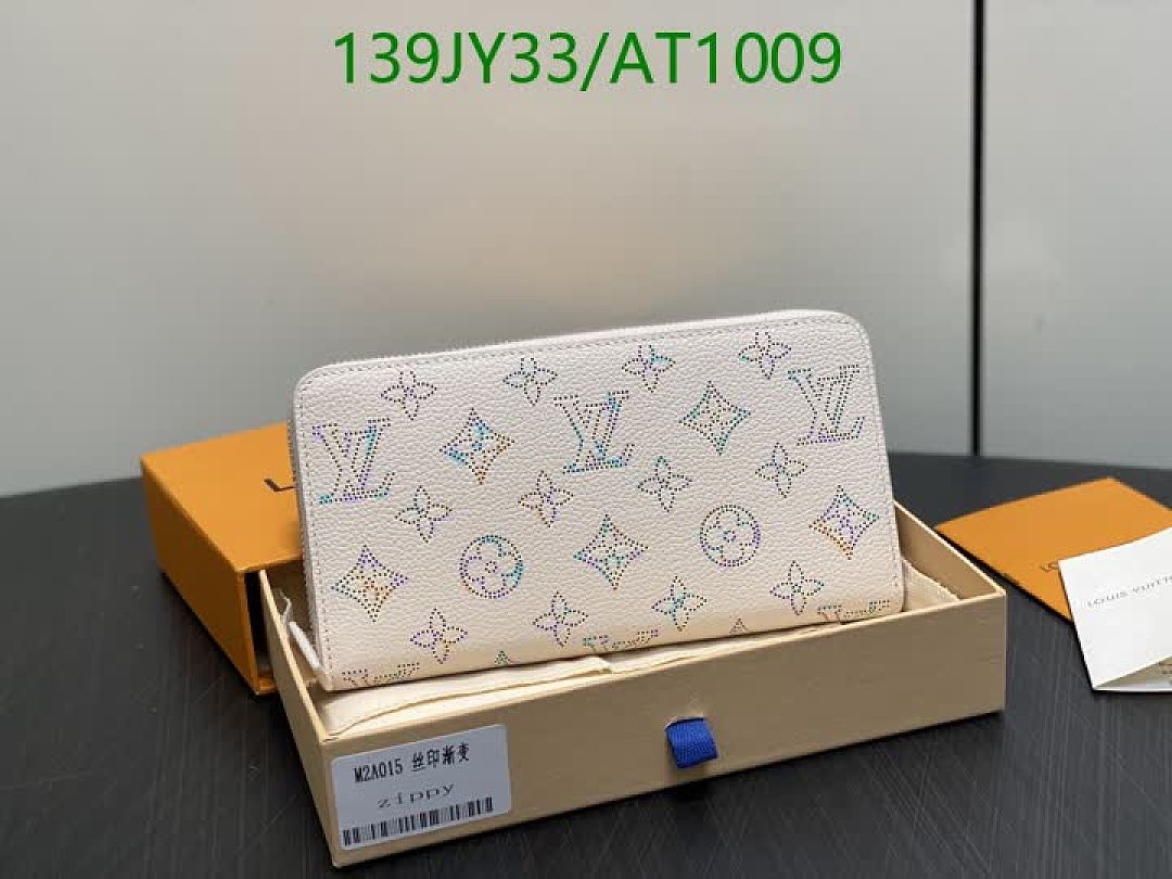 LV-WalletsMirror Quality Code: AT1009 $: 139USD