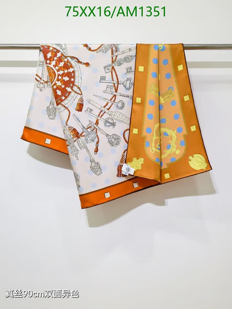 Hermes-Scarves Code: AM1351 $: 75USD