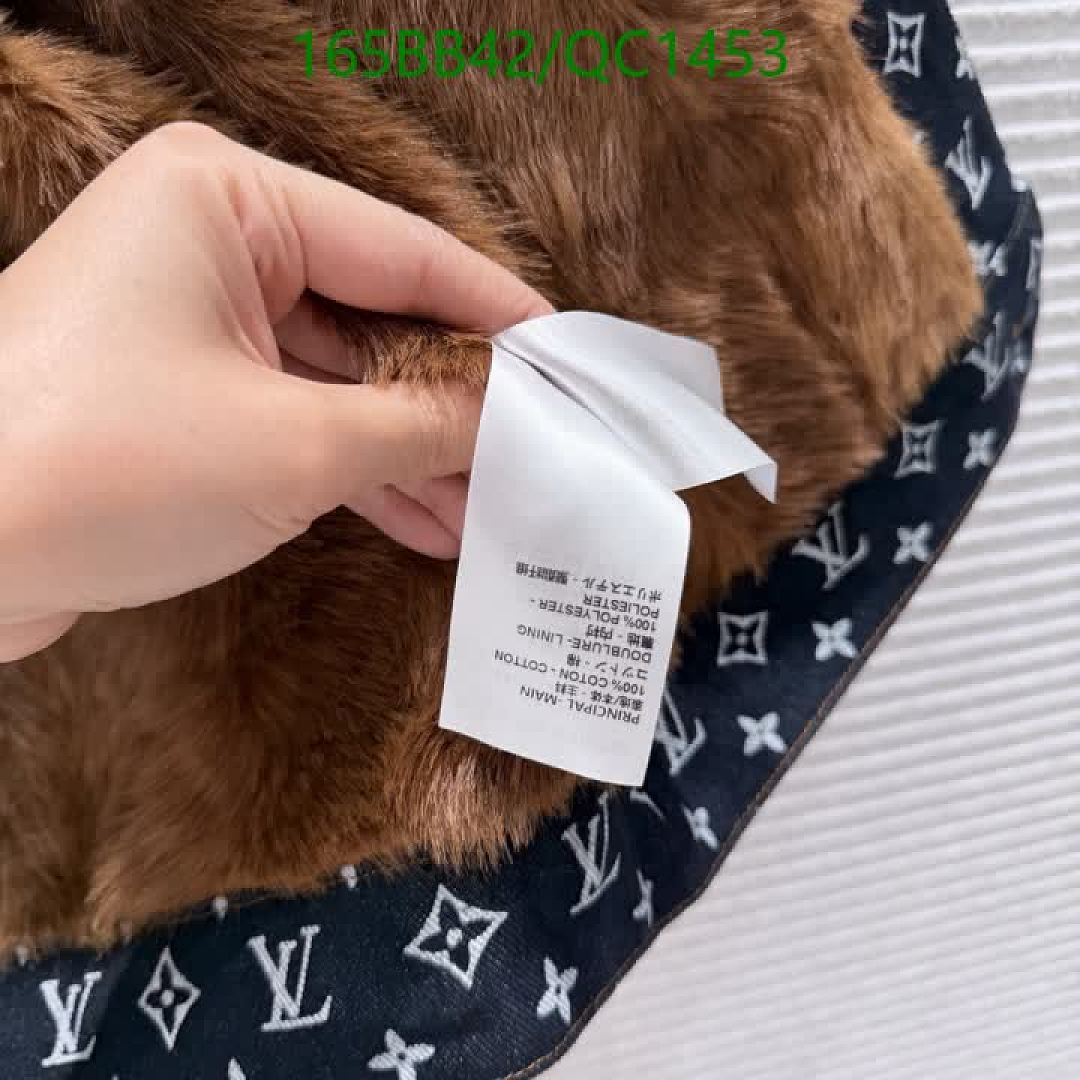 LV-Clothing Code: QC1453 $: 165USD
