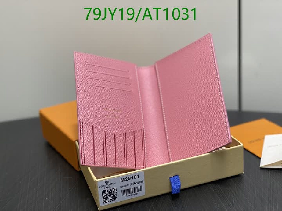 LV-WalletsMirror Quality Code: AT1031 $: 79USD