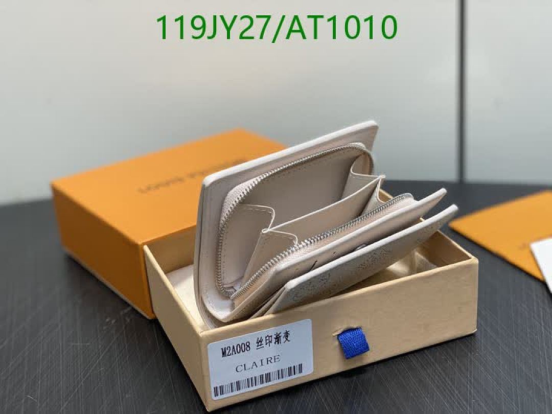 LV-WalletsMirror Quality Code: AT1010 $: 119USD
