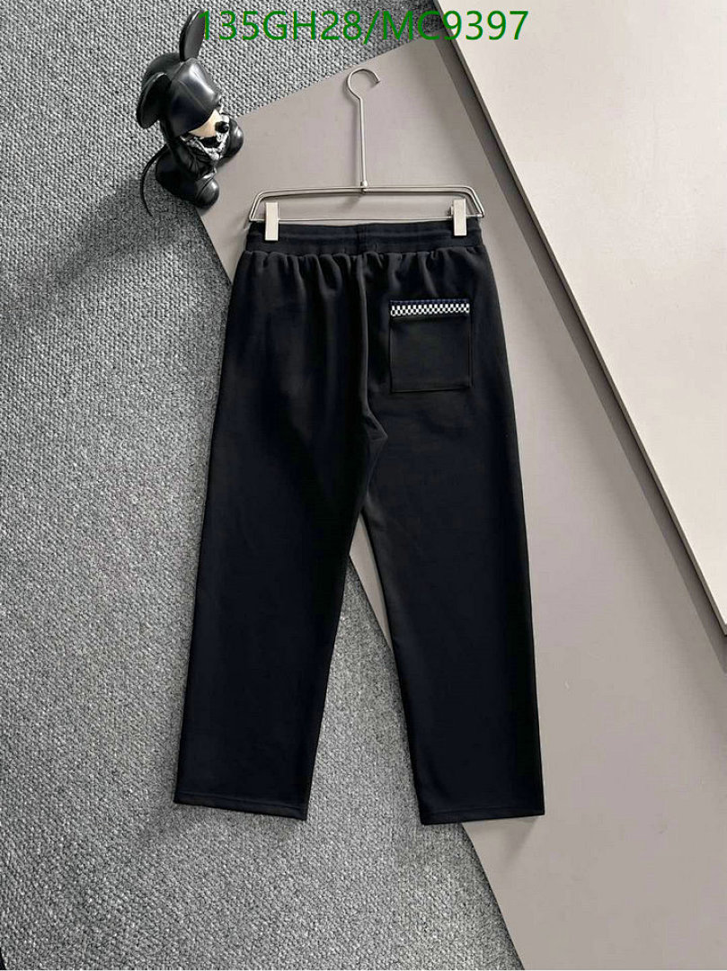 LV-Clothing Code: MC9397 $: 135USD