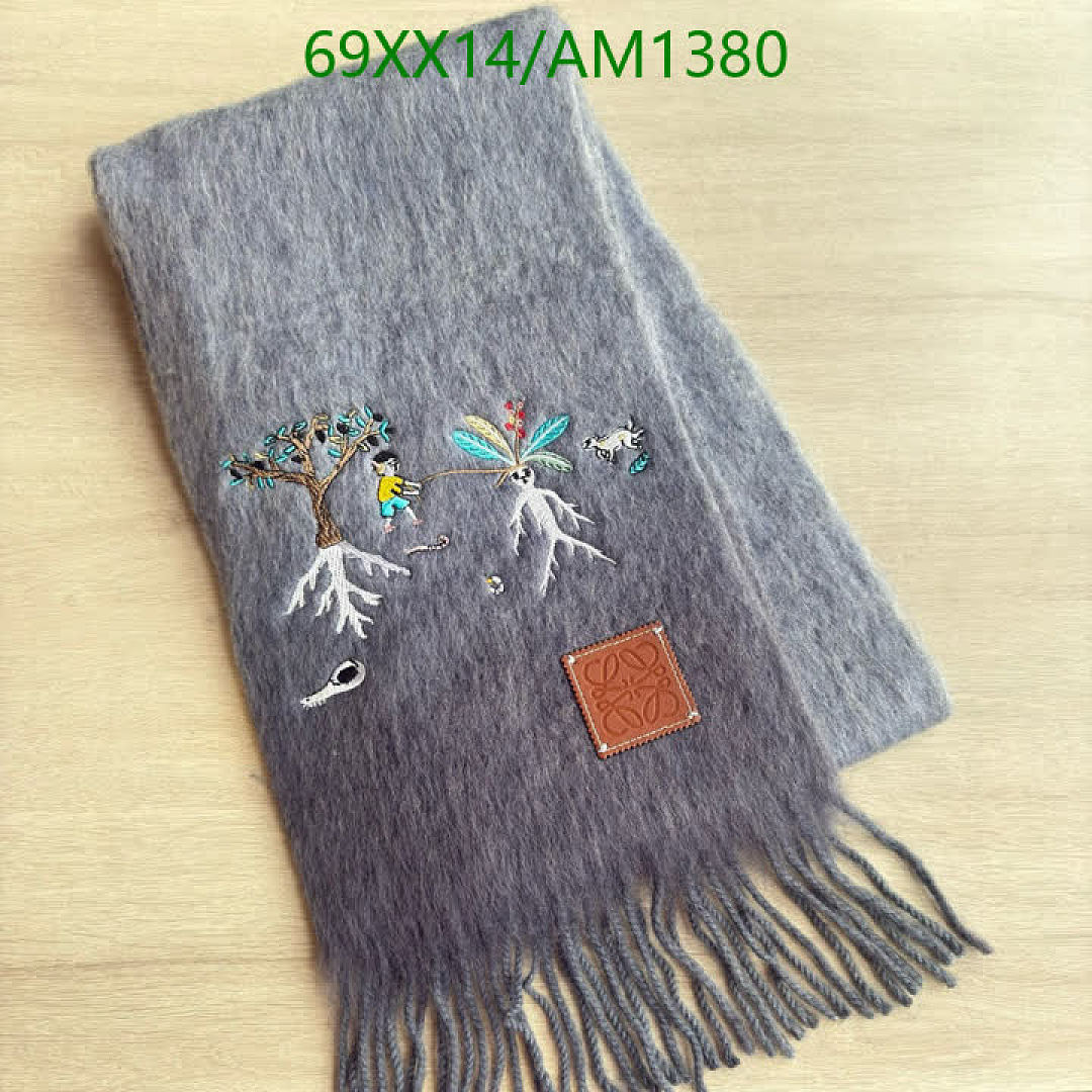 Loewe-Scarves Code: AM1380 $: 69USD