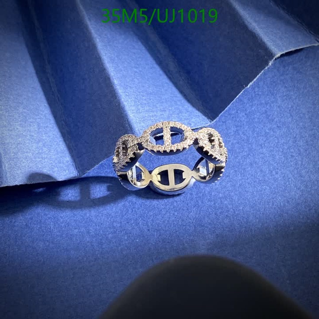 Apm-Jewelry Code: UJ1019 $: 35USD