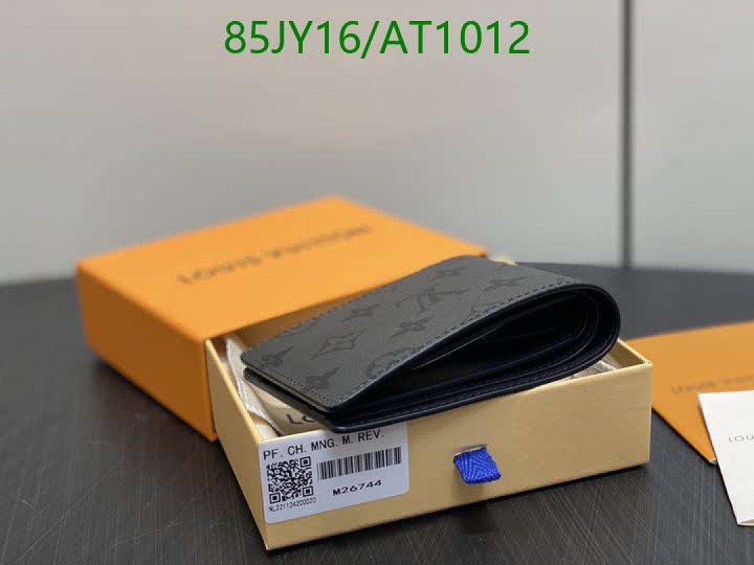 LV-WalletsMirror Quality Code: AT1012 $: 85USD