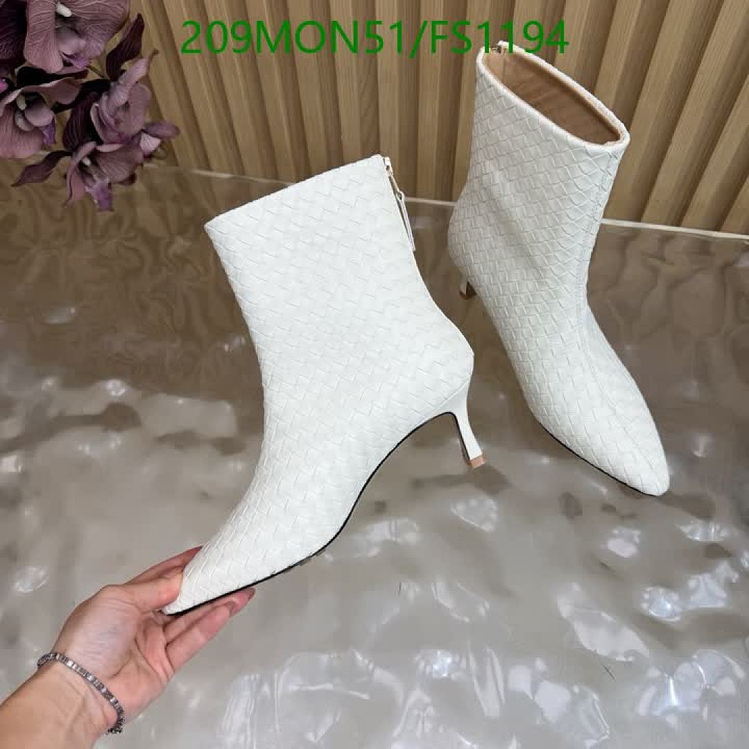 BV-Women Shoes Code: FS1194 $: 209USD