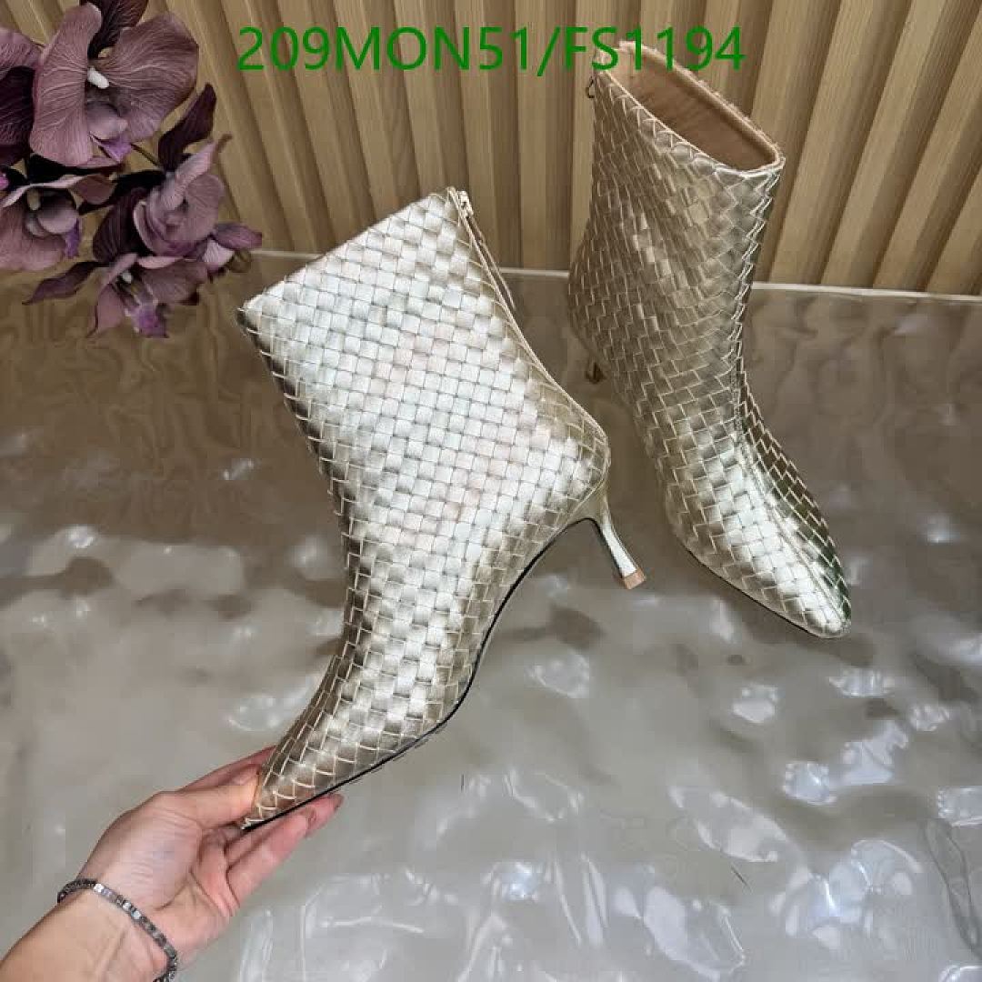BV-Women Shoes Code: FS1194 $: 209USD