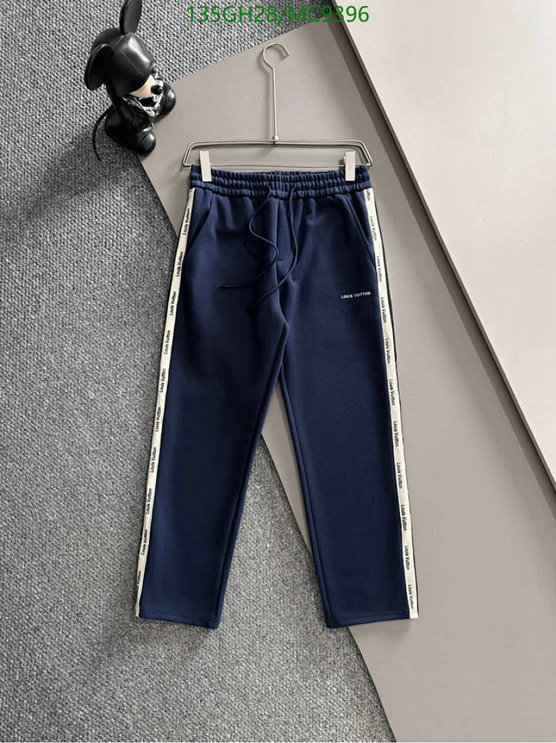 LV-Clothing Code: MC9396 $: 135USD