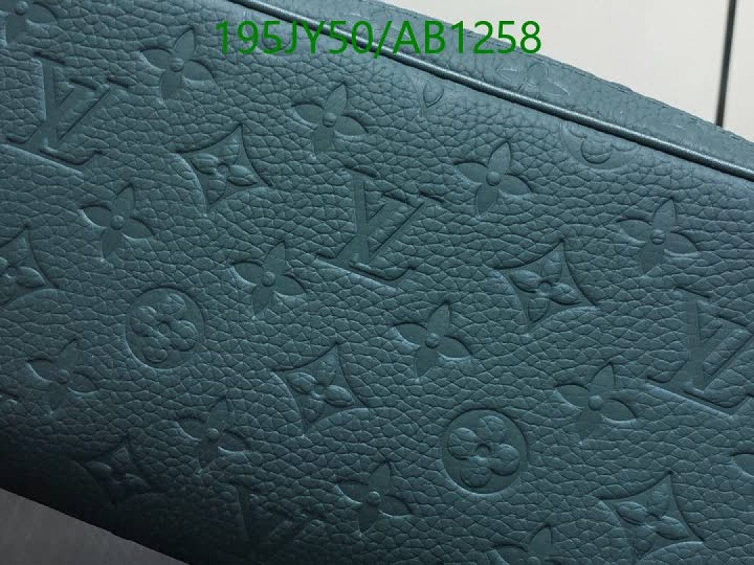 LV-BagsMirror Quality Code: AB1258 $: 195USD