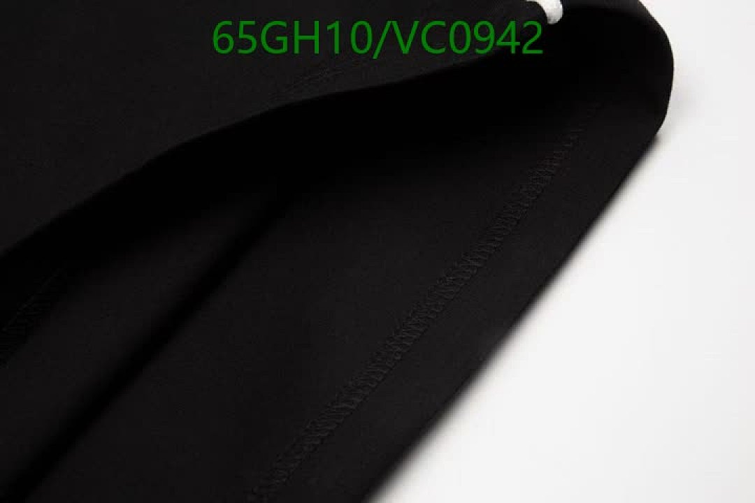 Balenciaga-Clothing Code: VC0942 $: 65USD