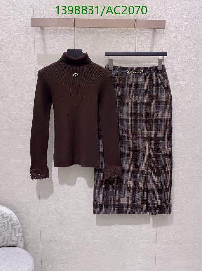 Valentino-Clothing Code: AC2070 $: 139USD
