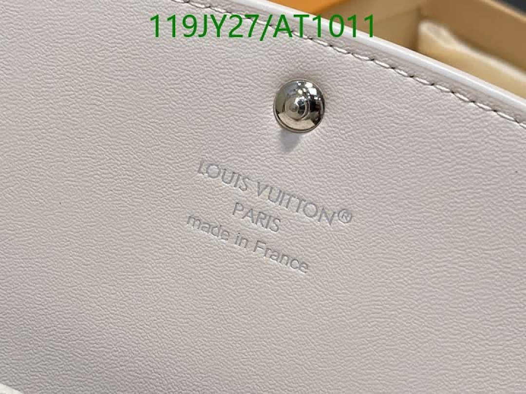 LV-WalletsMirror Quality Code: AT1011 $: 119USD
