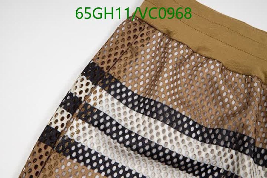 Burberry-Clothing Code: VC0968 $: 65USD