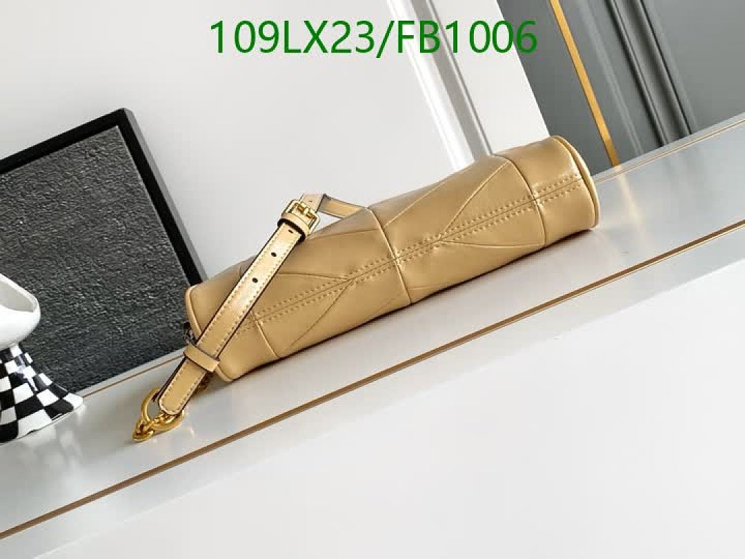 Valentino-Bags4A Quality Code: FB1006 $: 109USD