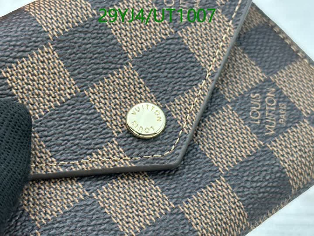 LV-Wallets-4A Quality Code: UT1007 $: 29USD