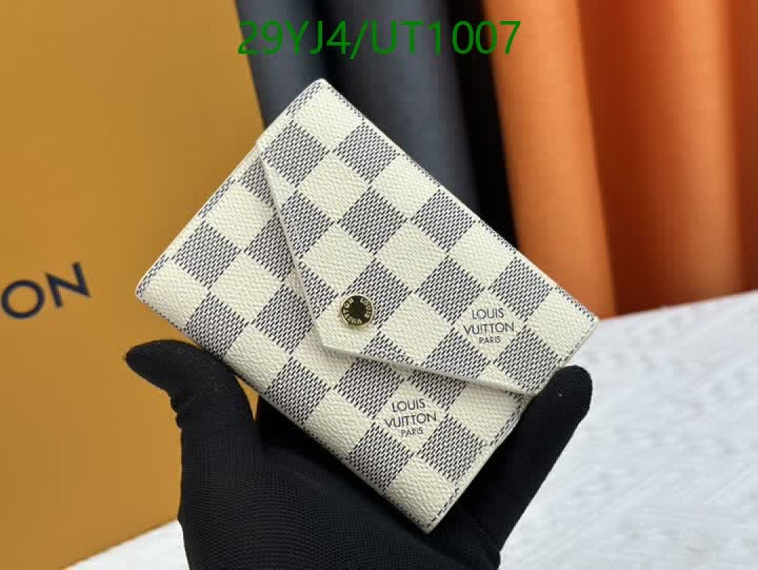 LV-Wallets-4A Quality Code: UT1007 $: 29USD