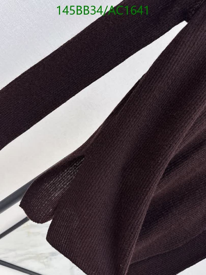 Loro Piana-Clothing Code: AC1641 $: 145USD