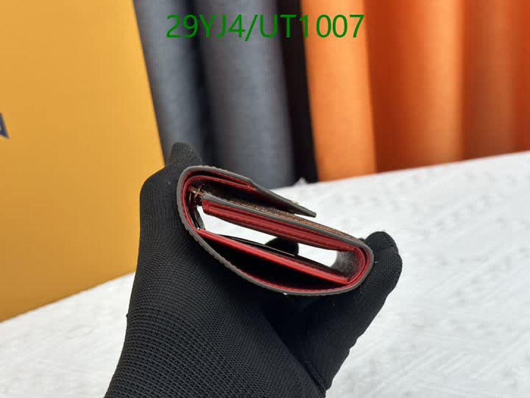 LV-Wallets-4A Quality Code: UT1007 $: 29USD