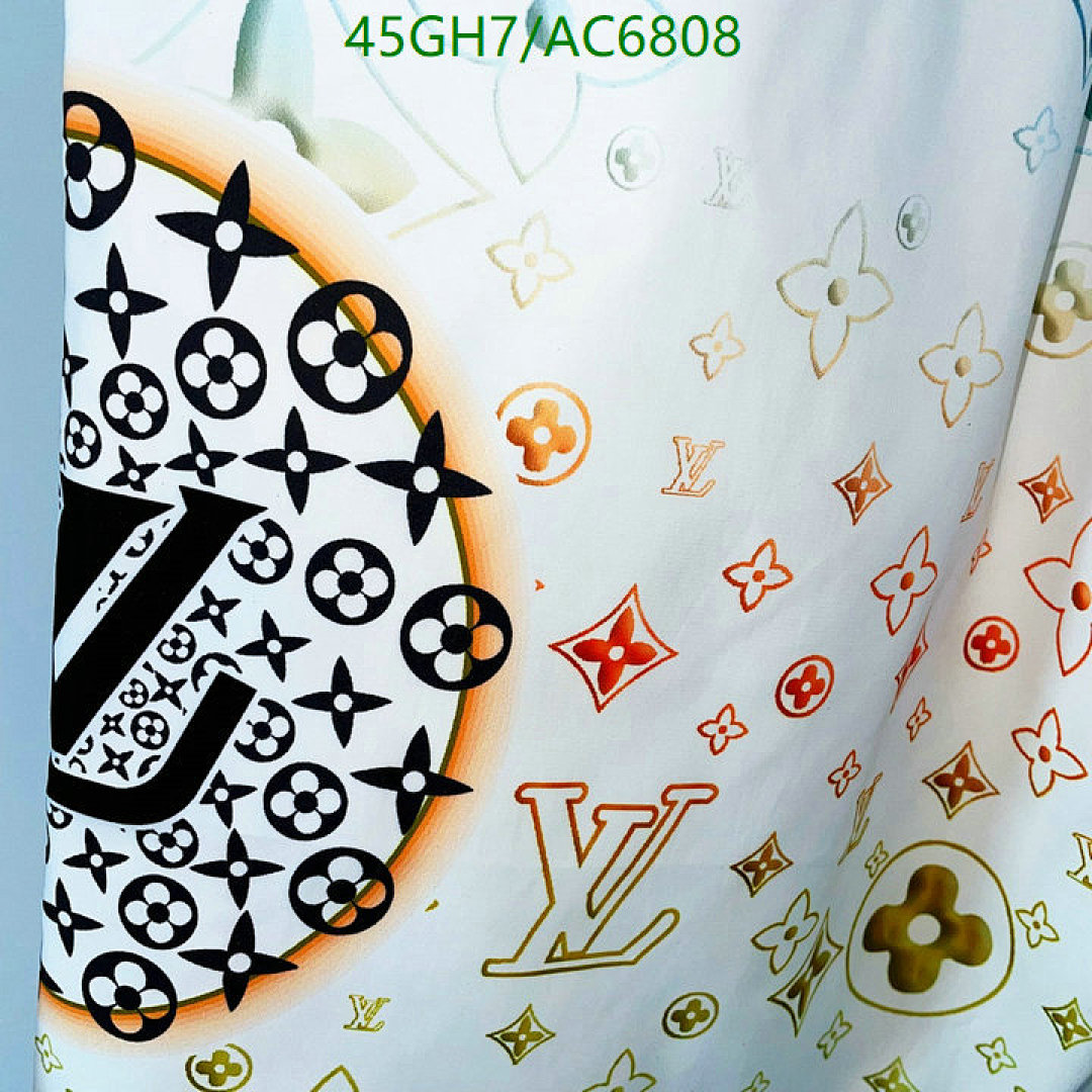 LV-Clothing Code: AC6808 $: 45USD