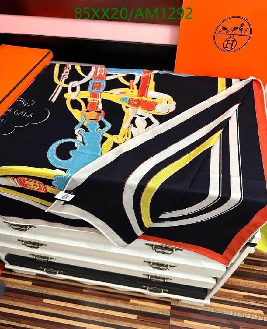 Hermes-Scarves Code: AM1292 $: 85USD
